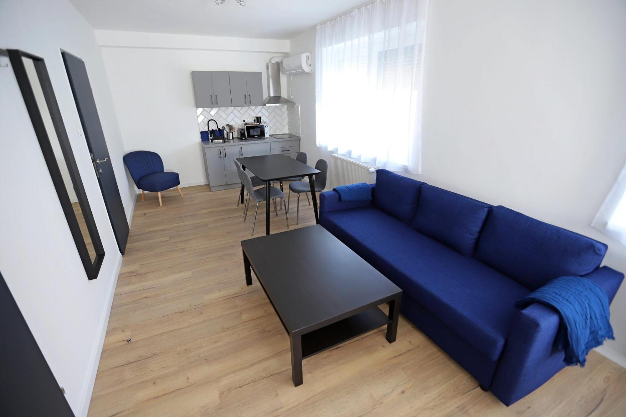 Natali Apartmanhaz Eger Exteriör bild