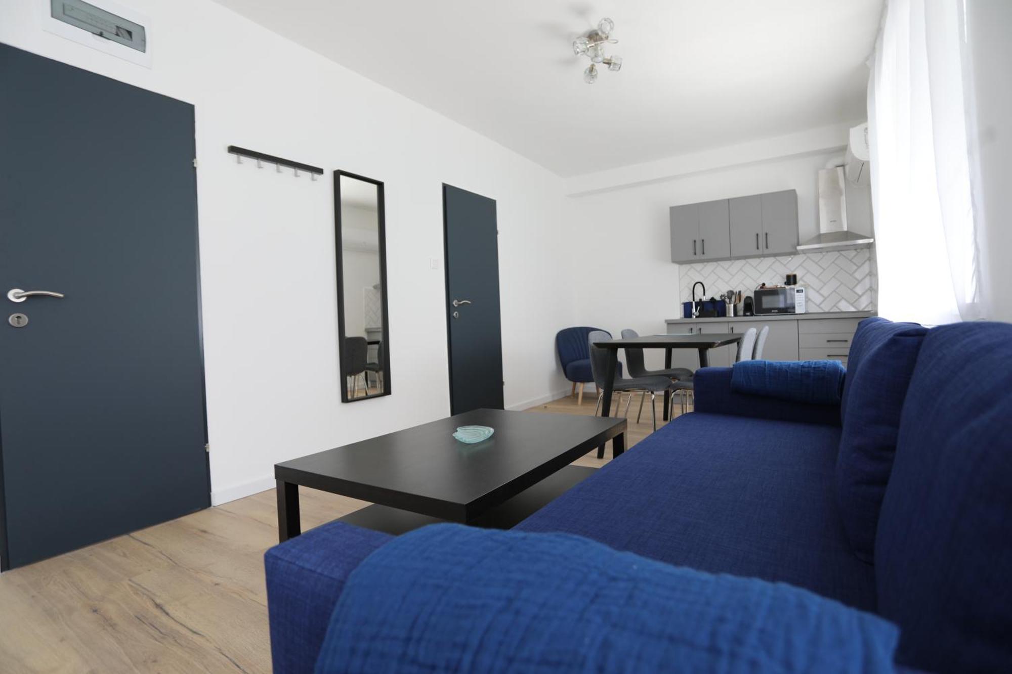 Natali Apartmanhaz Eger Exteriör bild